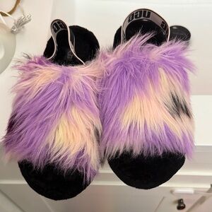 UGG Women's Multicolor Fluffy Slippers